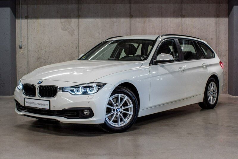 Biały Używany 2019 BMW 318 Sedan/Limuzyna | 99 900 zł - Obraz 1/4