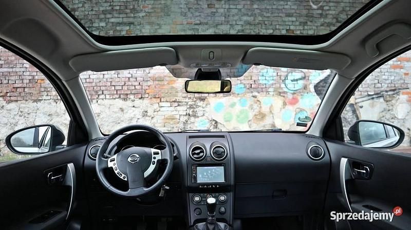 Czerwony Używany 2009 Nissan Qashqai SUV | 26 900 zł (Uczciwa cena) - Obraz 1/4