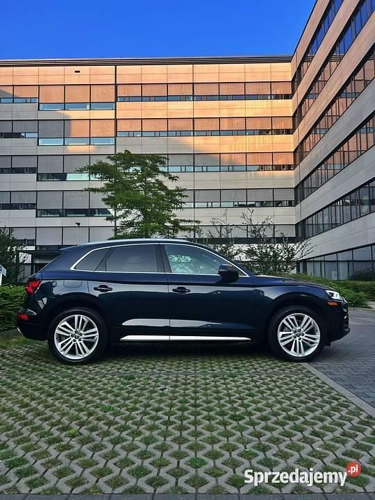 Czarny Używany 2020 Audi Q5 SUV | 119 000 zł (Uczciwa cena) - Obraz 1/4