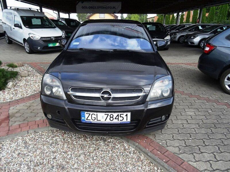 Używany Opel Vectra 100 KM (73 kW) 2004 Czarny Sedan/Limuzyna