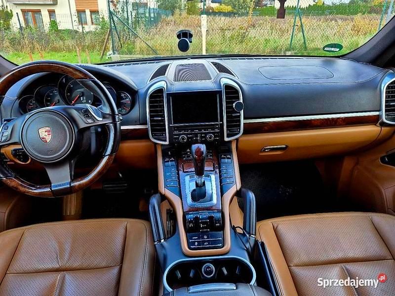 Używany Porsche Cayenne 2010 Czarny SUV