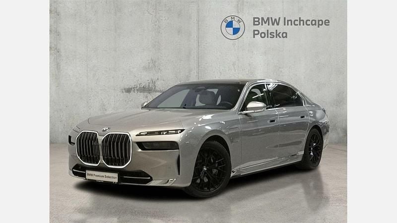 Srebrny space metalizowany Używany 2024 BMW 750e Comfort Edition Sedan/Limuzyna | 619 900 zł - Obraz 1/3