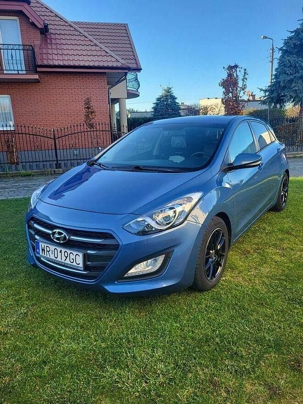 Niebieski Używany 2016 Hyundai i30 Hatchback | 39 999 zł (Uczciwa cena) - Obraz 1/4