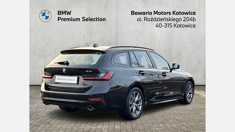 Używany BMW 318 Shadowline 156 KM (114 kW) 2021 Czarny Kombi