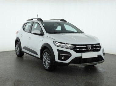Biały Używany 2022 Dacia Sandero Hatchback | 54 999 zł (Uczciwa cena) - Obraz 1/4