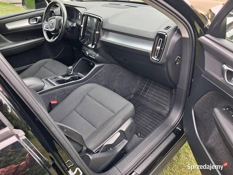 Używany Volvo XC40 2019 Czarny SUV