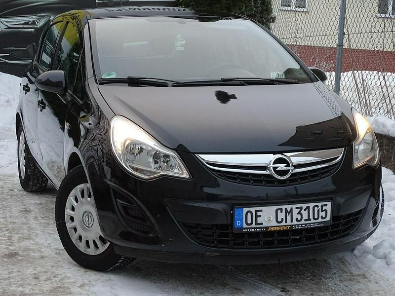 Używany Opel Corsa 87 KM (63 kW) 2012 Czarny Hatchback