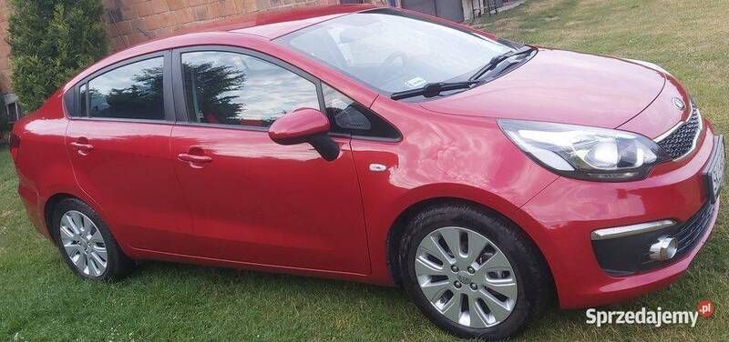 Czerwony Używany 2016 Kia Rio 2 Sedan/Limuzyna | 38 900 zł - Obraz 1/4