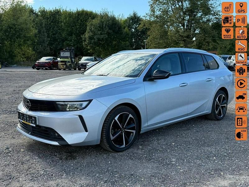 Srebrny (metalik) Używany 2023 Opel Astra Kombi | 35 900 zł - Obraz 1/4
