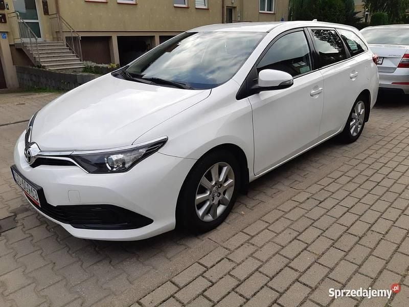 Używany Toyota Auris 2018 Biały Kombi