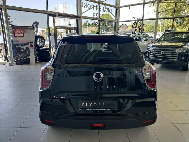 Używany Ssangyong (KGM) Tivoli 163 KM (119 kW) 2021 Czarny (metalik) SUV