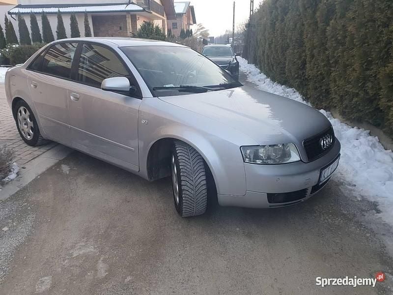 Używany Audi A4 2003 Srebrny Sedan/Limuzyna
