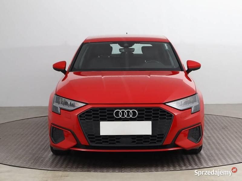 Czerwony Używany 2021 Audi A3 Hatchback | 84 999 zł (Uczciwa cena) - Obraz 1/4