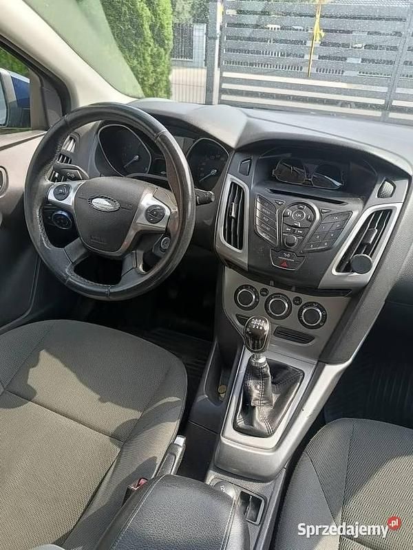 Używany Ford Focus 2011 Granatowy Kombi