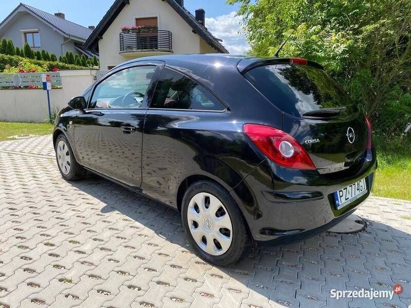 Używany Opel Corsa 2010 Czarny Hatchback