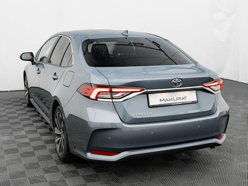 Używany Toyota Corolla Comfort 125 KM (91 kW) 2022 Niebieski Sedan/Limuzyna