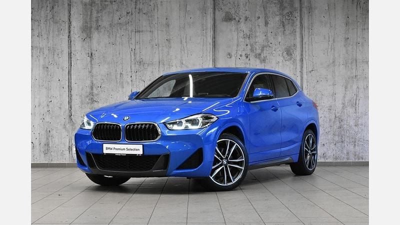 Misano blue metallic metalizowany Używany 2022 BMW X2 M Sport SUV | 144 700 zł - Obraz 1/3