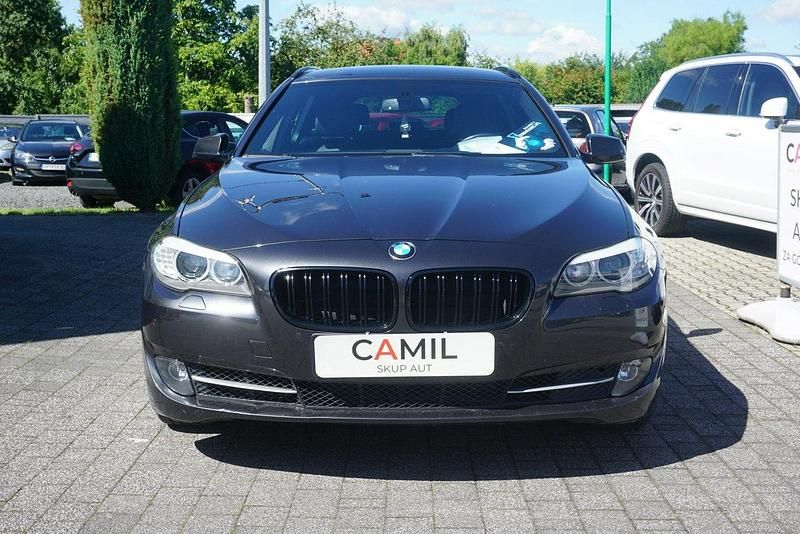 Czarny (metalik) Używany 2012 BMW 528 Kombi | 45 500 zł (Uczciwa cena) - Obraz 1/2