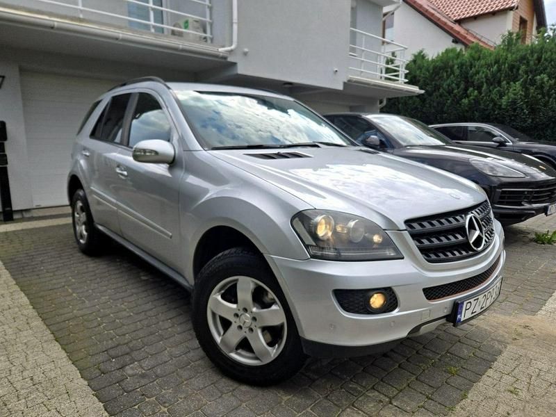 Srebrny (metalik) Używany 2009 Mercedes ML280 SUV | 29 900 zł - Obraz 1/4