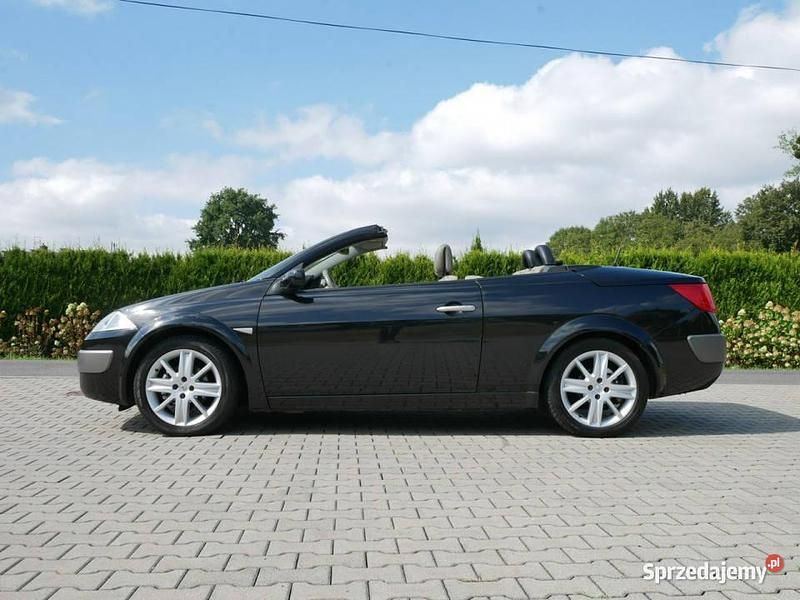Czarny (metalik) Używany 2004 Renault Mégane Cabriolet Kabriolet | 13 900 zł - Obraz 1/4