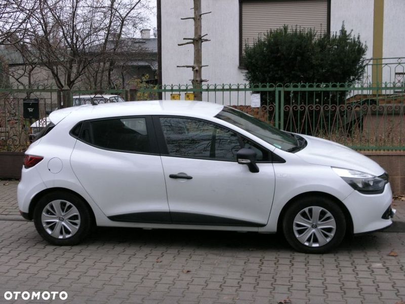 Sprzedany Renault Clio IV , używany 2014, km 213 429 w