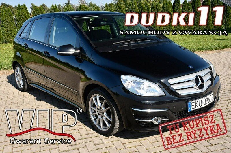 Czarny (metalik) Używany 2009 Mercedes B180 Minivan | 18 900 zł (Dobra cena) - Obraz 1/4