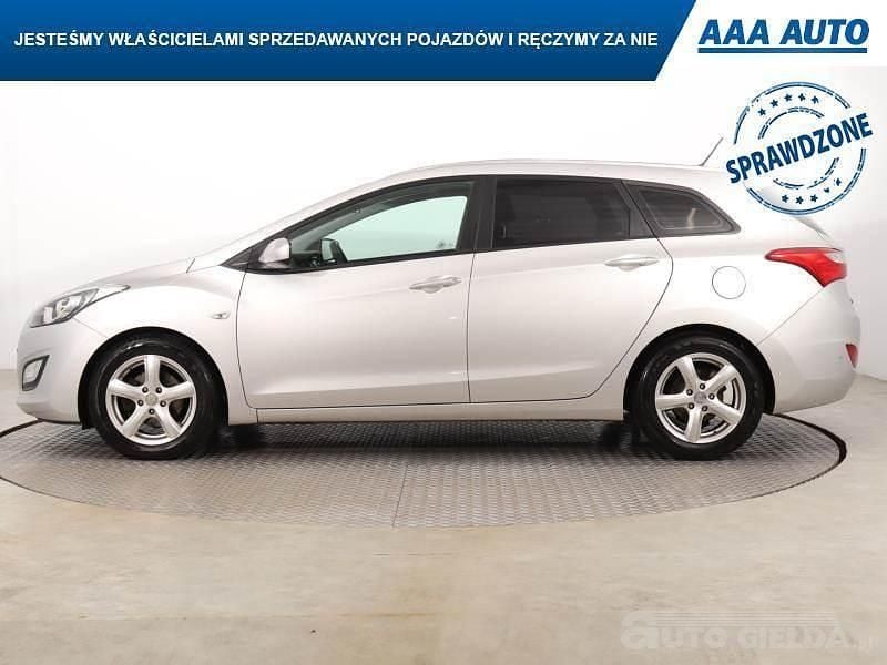 Używany Hyundai i30 90 KM (66 kW) 2015 Srebrny