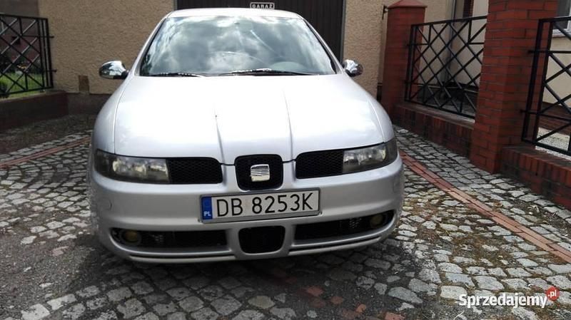Srebrny Używany 2003 Seat Leon CUPRA Coupe | 10 500 zł - Obraz 1/4
