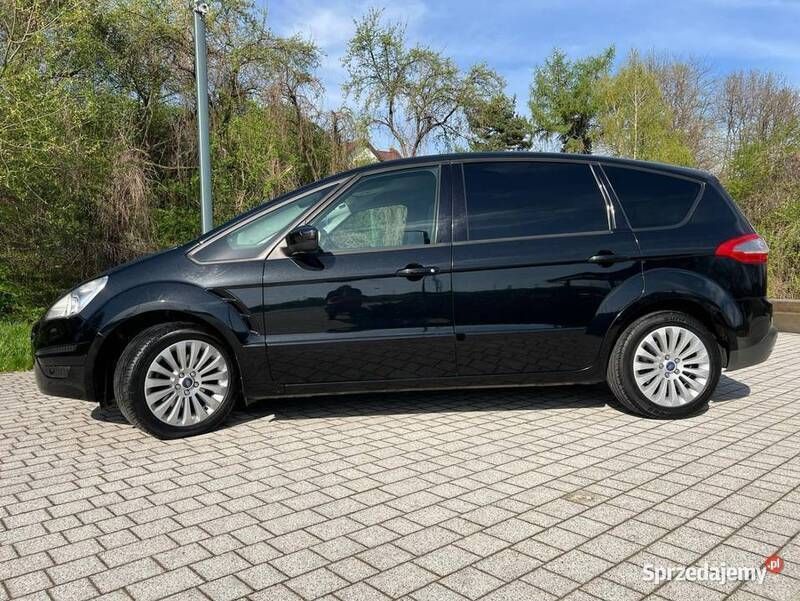 Używany Ford S-MAX S 2010 Czarny Minivan