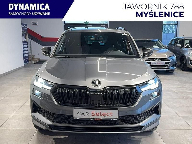 Szary Używany 2024 Skoda Karoq SportLine SUV | 134 900 zł (Uczciwa cena) - Obraz 1/2
