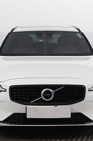 Używany Volvo V60 197 KM (144 kW) 2020 Biały Kombi