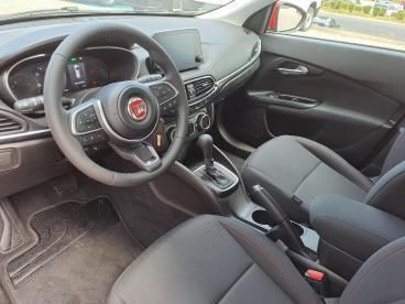 Używany Fiat Tipo 130 KM (95 kW) 2024 Czerwony