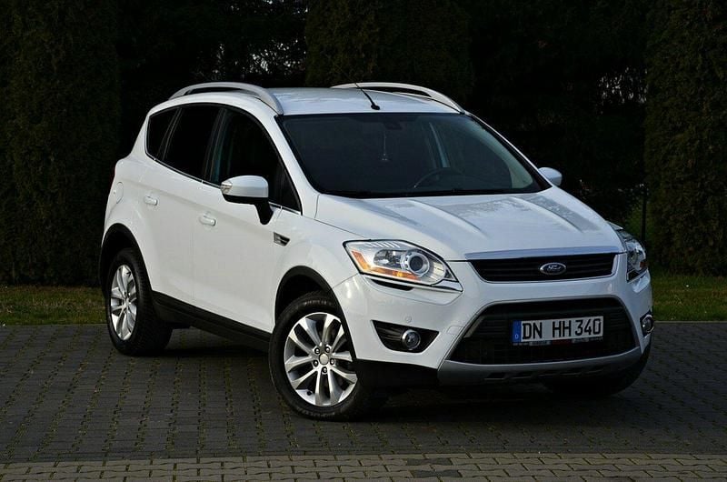 Biały Używany 2010 Ford Kuga SUV | 30 900 zł (Uczciwa cena) - Obraz 1/4