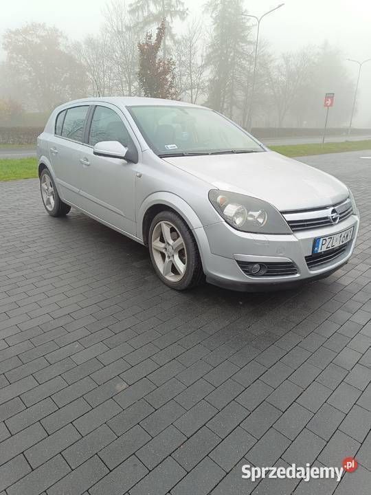 Srebrny Używany 2005 Opel Astra Cosmo Hatchback | 8100 zł (Uczciwa cena) - Obraz 1/4