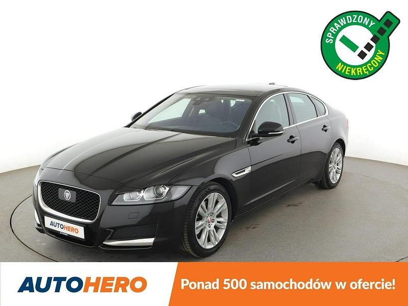 Czarny Używany 2015 Jaguar XF Sedan/Limuzyna | 57 500 zł - Obraz 1/3