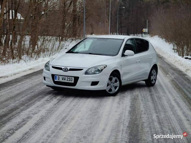 Używany Hyundai i30 109 KM (80 kW) 2009 Biały Hatchback