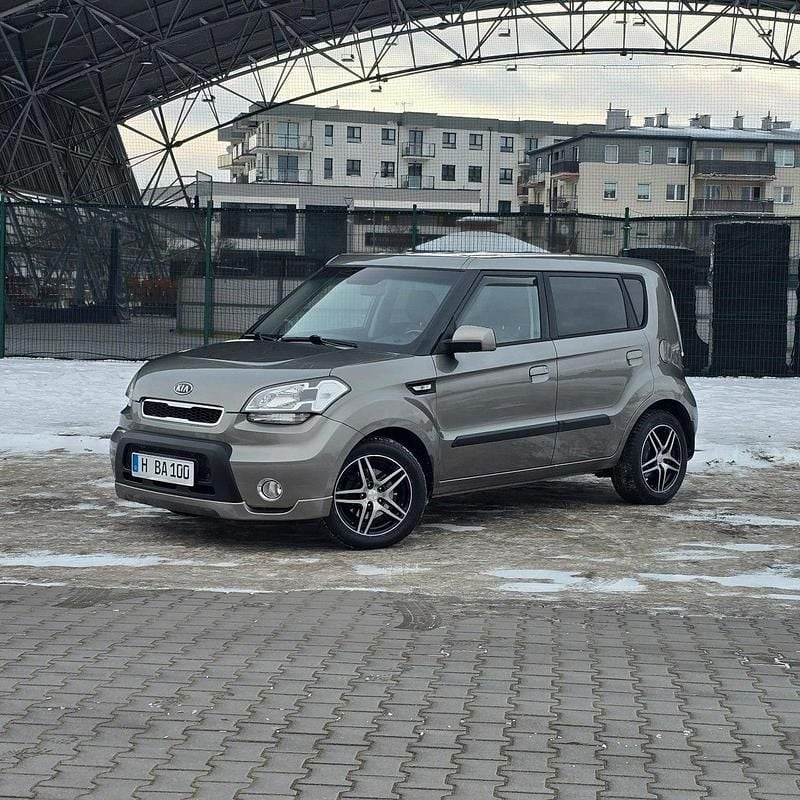 Używany Kia Soul Attract 128 KM (94 kW) 2009 Szary SUV