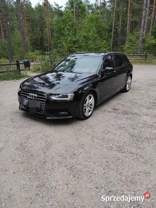 Używany Audi A4 S-Line 2015 Czarny Sedan/Limuzyna