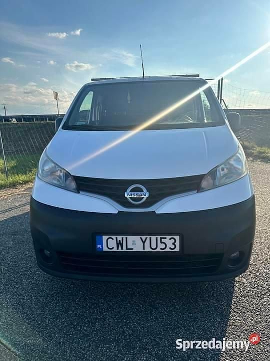 Biały Używany 2015 Nissan NV200 Van | 21 800 zł - Obraz 1/4