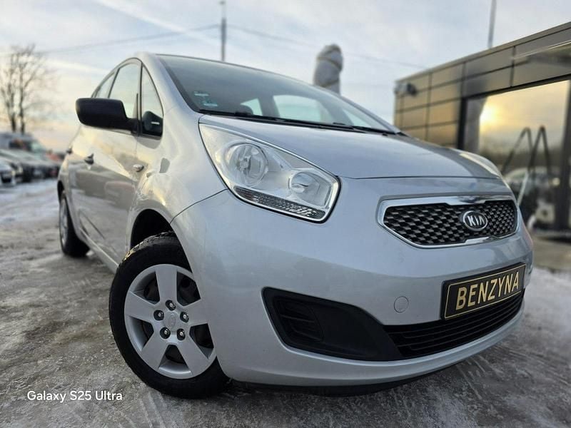 Używany Kia Venga 90 KM (66 kW) 2010 Srebrny Hatchback