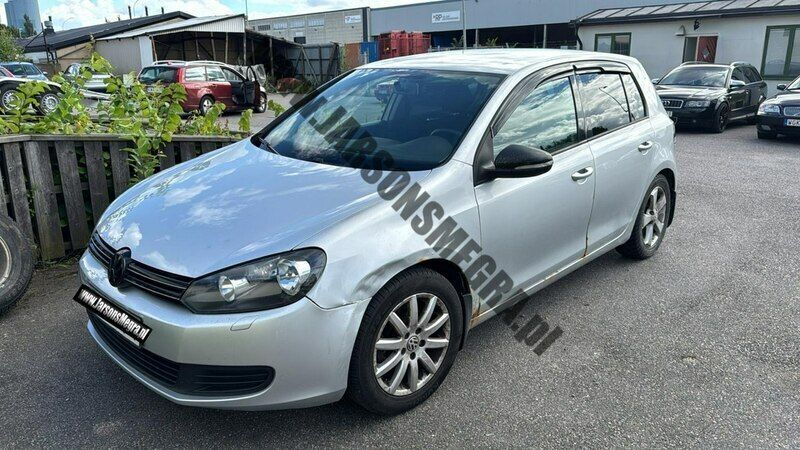 Srebrny Używany 2010 VW Golf VI Hatchback | 16 800 zł (Dobra cena) - Obraz 1/4