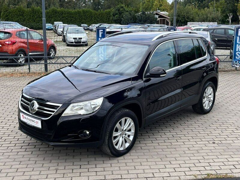 Czarny Używany 2009 VW Tiguan SUV | 35 900 zł (Dość drogi) - Obraz 1/4