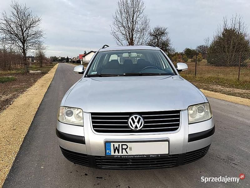 Srebrny Używany 2005 VW Passat Kombi | 7800 zł (Uczciwa cena) - Obraz 1/4
