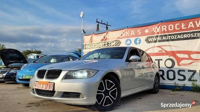 Używany 2005 BMW 320 | 10 490 zł (Dobra cena) - Obraz 1/4