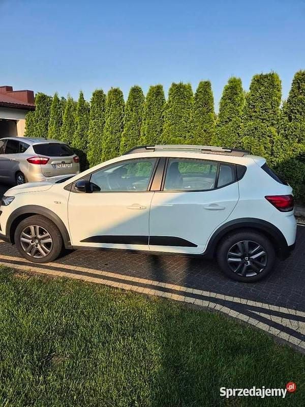 Biały Używany 2021 Dacia Sandero Stepway Hatchback | 45 900 zł (Uczciwa cena) - Obraz 1/4