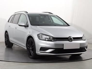Srebrny Używany 2018 VW Golf VII Kombi | 41 499 zł (Dość drogi) - Obraz 1/4