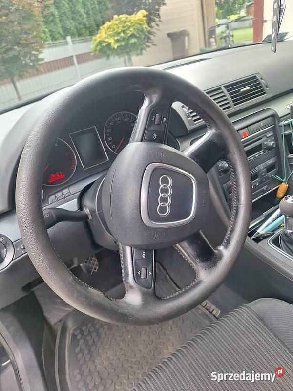 Używany Audi A4 2005 Czarny Kombi
