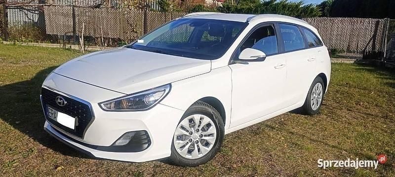 Biały Używany 2019 Hyundai i30 Kombi | 38 899 zł (Uczciwa cena) - Obraz 1/4