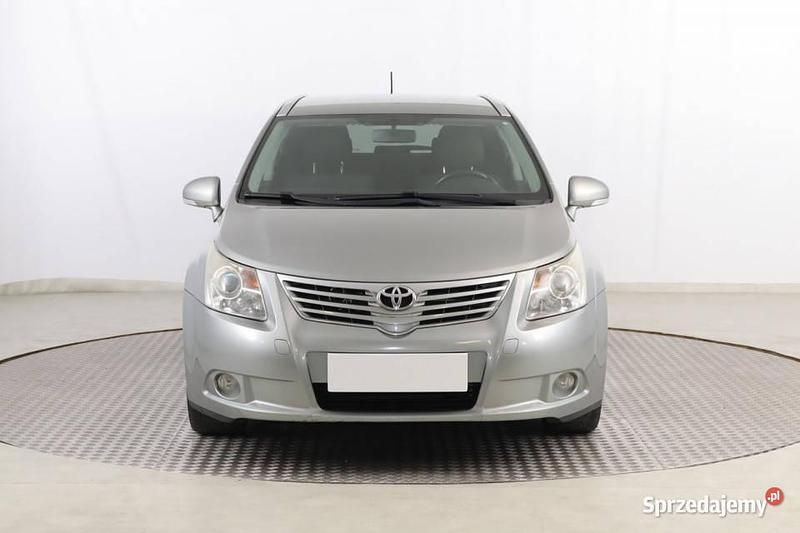 Srebrny Używany 2011 Toyota Avensis Kombi | 18 999 zł (Uczciwa cena) - Obraz 1/4