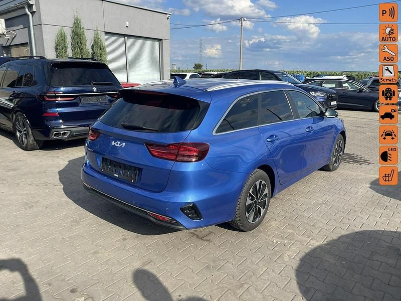 Niebieski Używany 2024 Kia Ceed 2 Kombi | 52 900 zł - Obraz 1/4